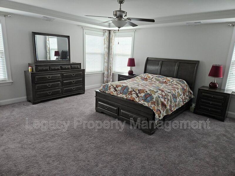 1009 Brockton Dr - Photo 6 of 35