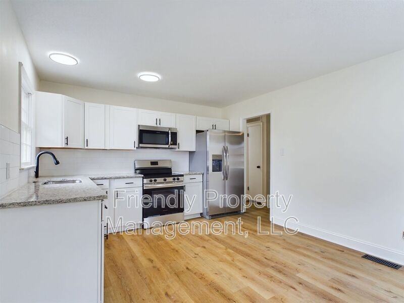 4136 Kingsland Cir - Photo 6 of 29