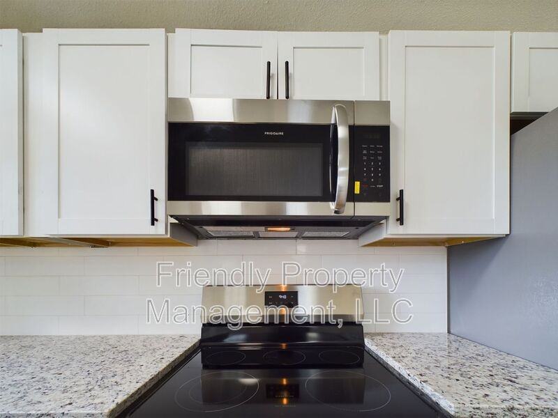 4136 Kingsland Cir - Photo 7 of 29
