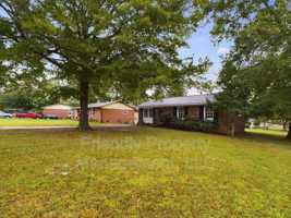 featured image of 4136 Kingsland Cir