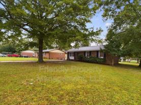 4136 Kingsland Cir - Photo 1 of 1