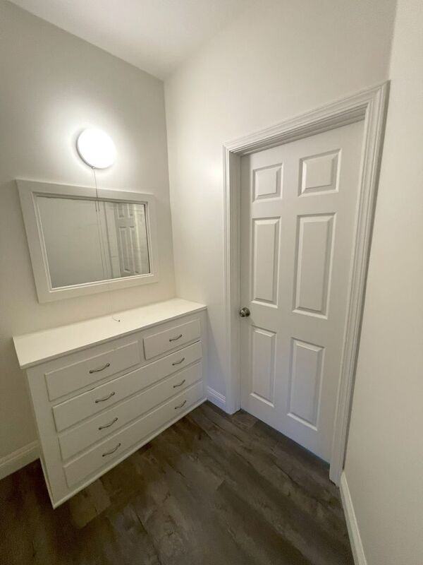 426 W 22nd St - Photo 6 of 8