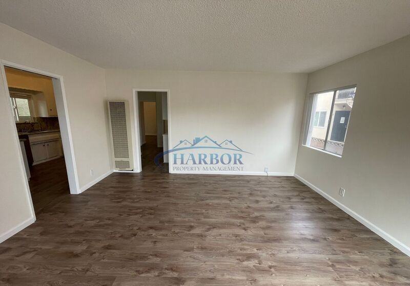 1158 W 22nd St #2 - Photo 2 of 14