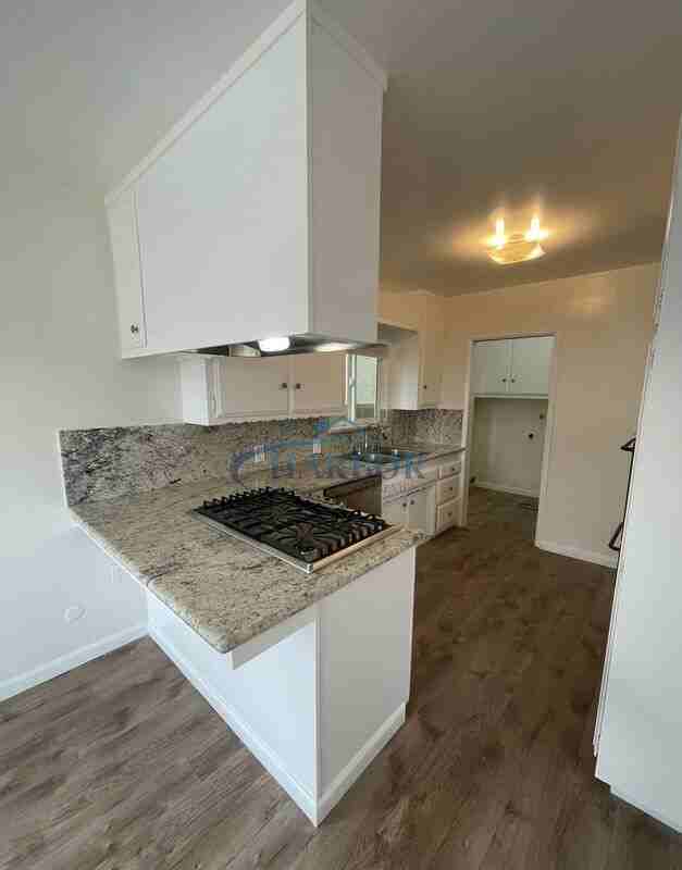 1158 W 22nd St #2 - Photo 6 of 14