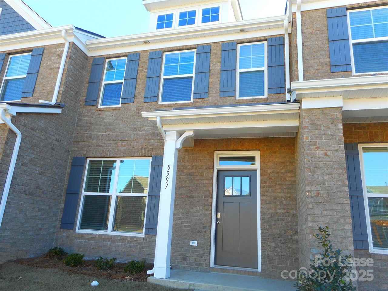 5597 Stafford Rd - Photo 3 of 28