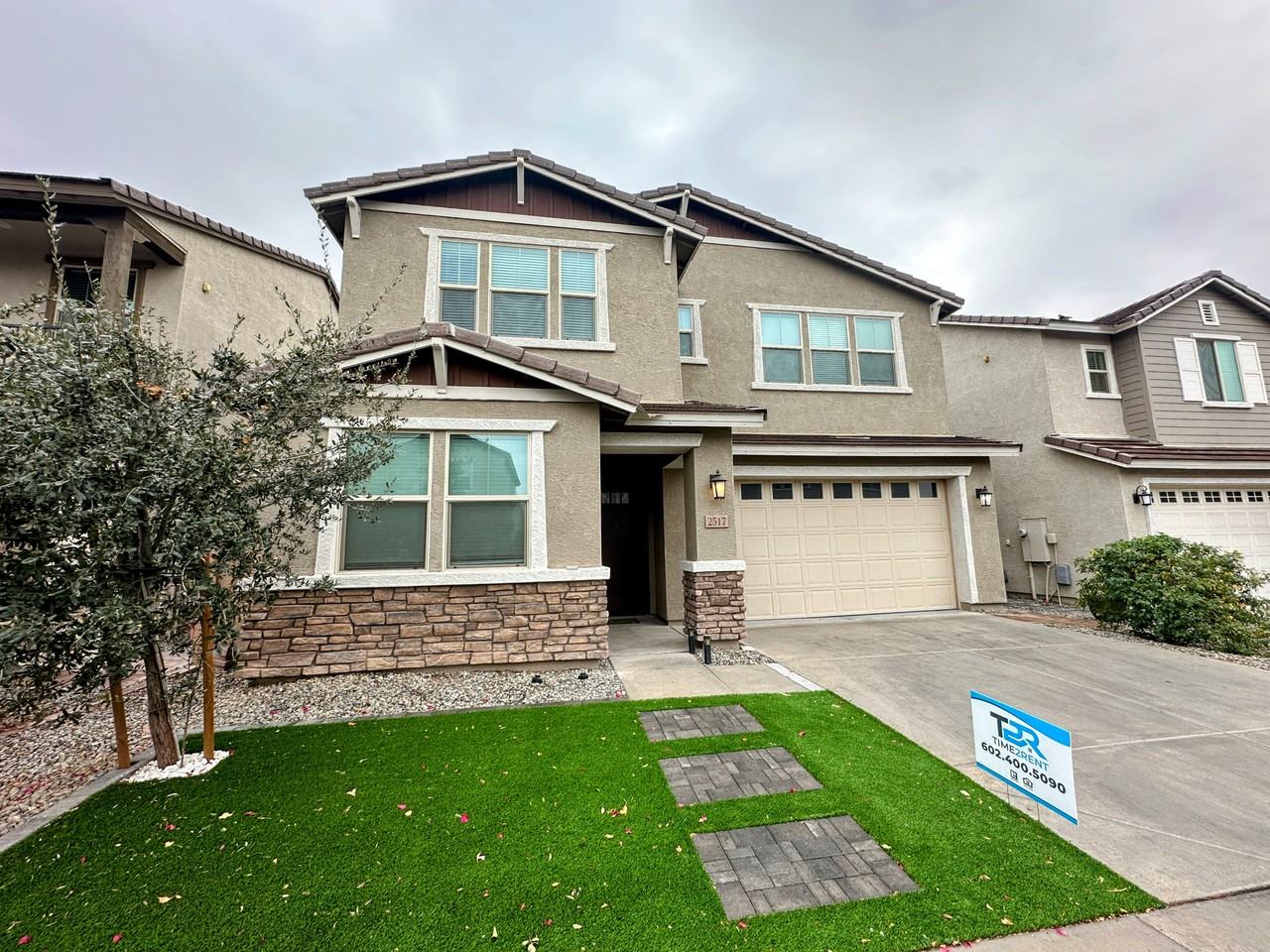 2517 E Pelican Dr - Photo 2 of 47