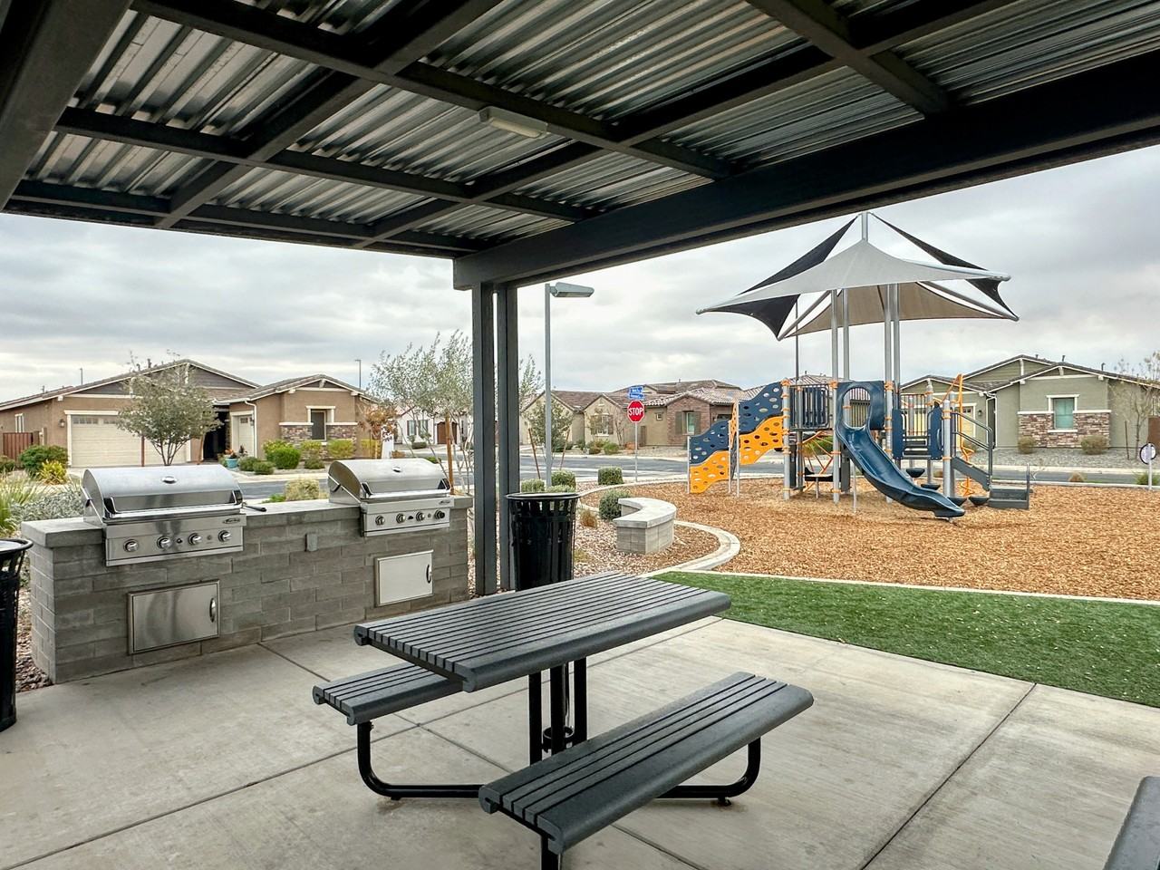 2517 E Pelican Dr - Photo 6 of 47