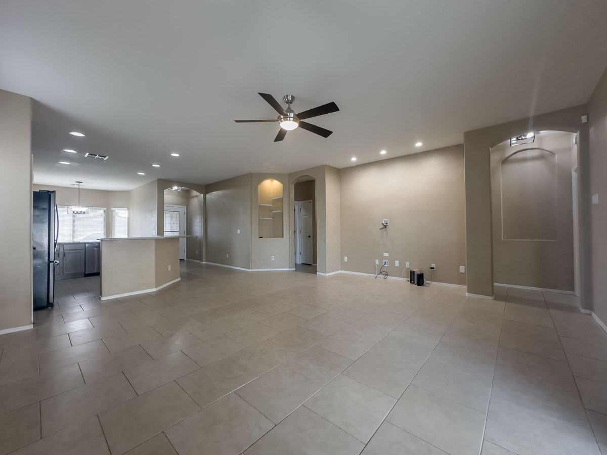 12822 W Modesto Dr - Photo 7 of 21