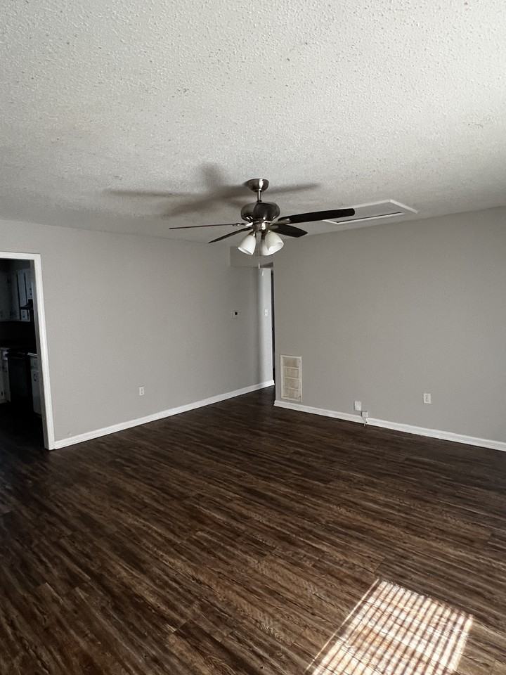 2760 Koko Dr - Photo 2 of 18