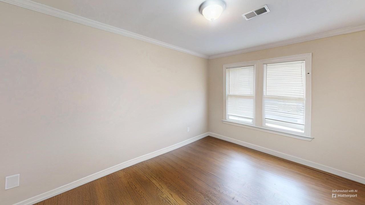 2974 Washington St #1 - Photo 4 of 7