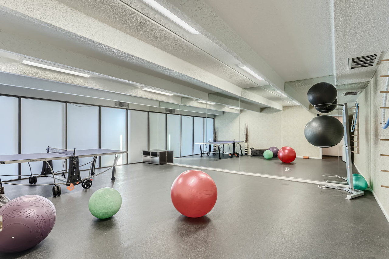 The Paramount - Photo 6 of 22