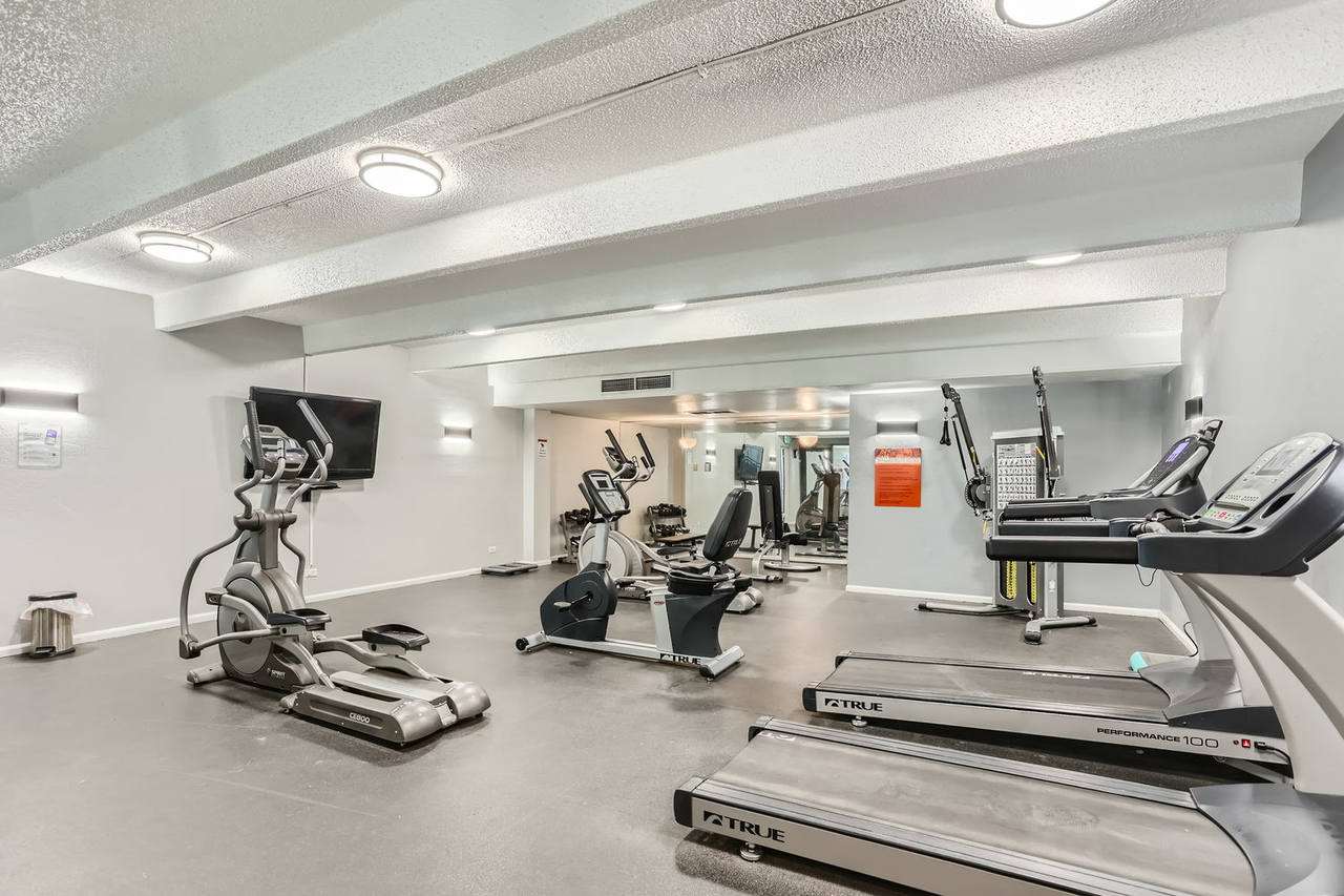 The Paramount - Photo 7 of 22