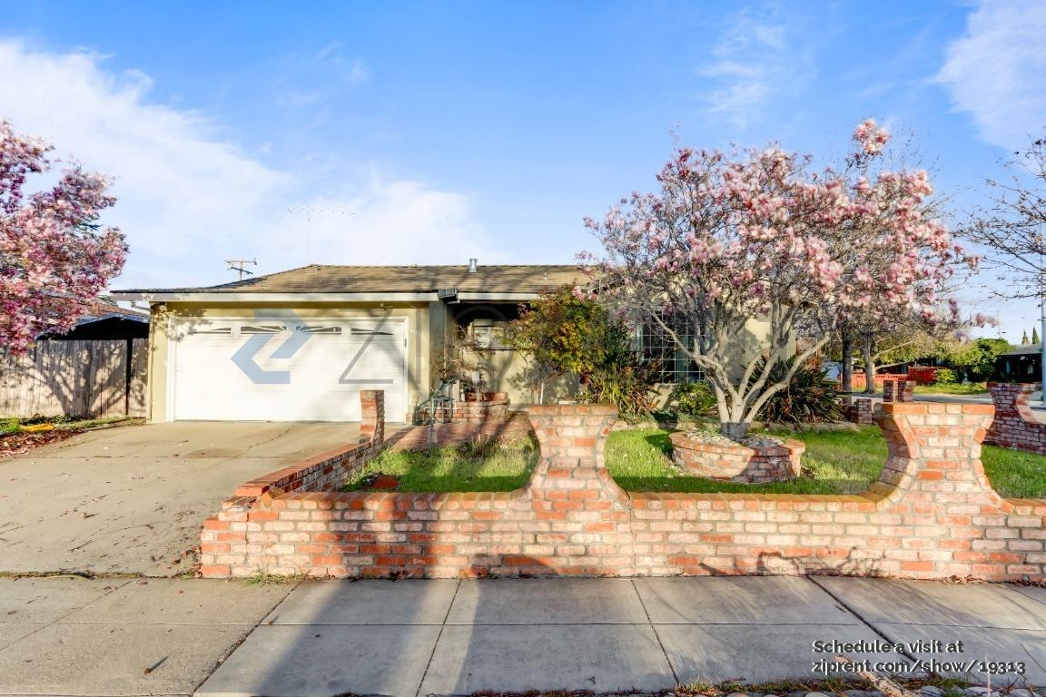 40162 Besco Dr - Photo 2 of 23