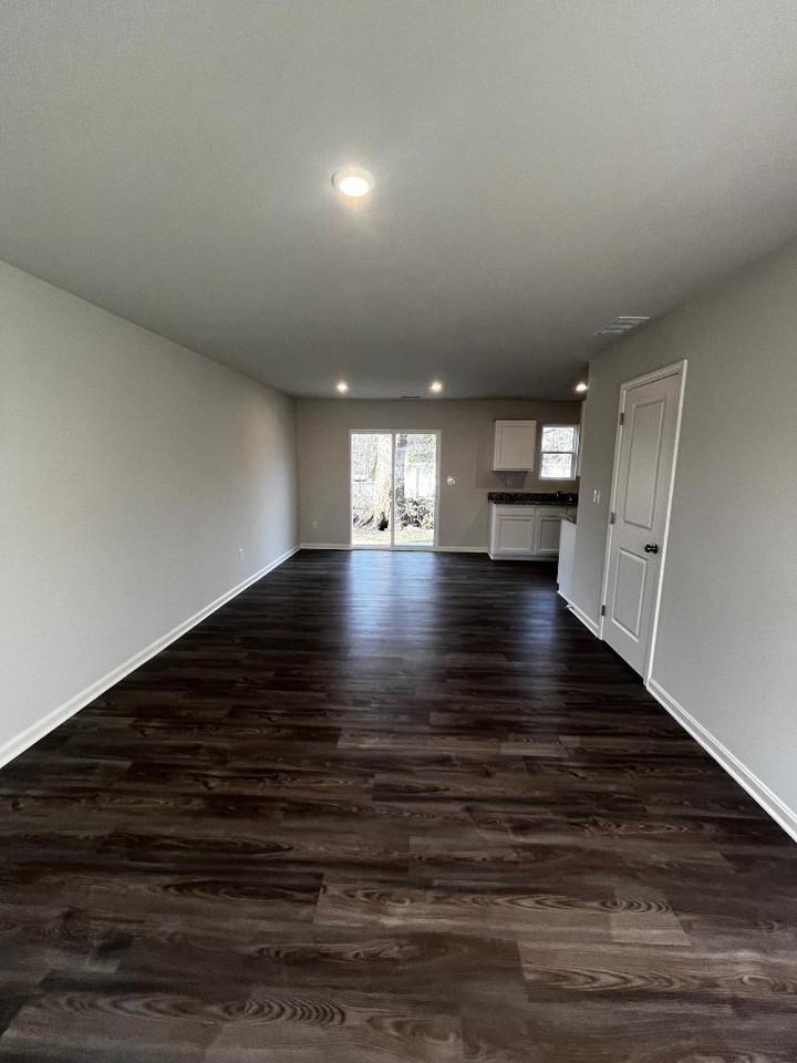 344 Berkley Rd - Photo 3 of 20