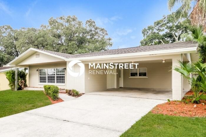 3133 Carleton Cir W - Photo 3 of 16