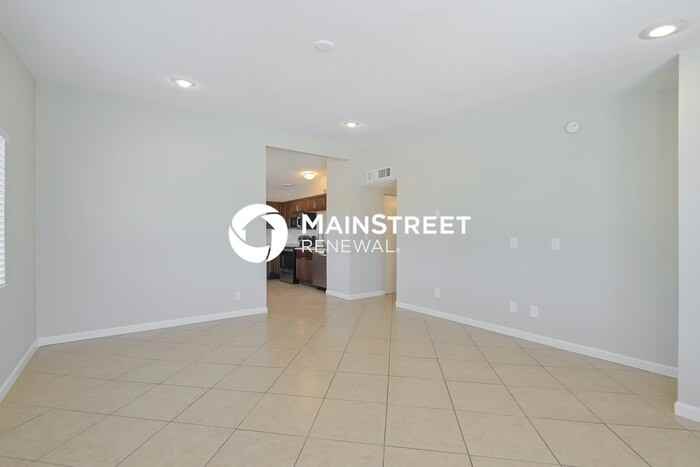 4648 S Rosette Ave - Photo 3 of 16