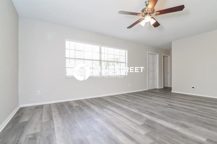 538 Constitution Dr - Photo 3 of 16