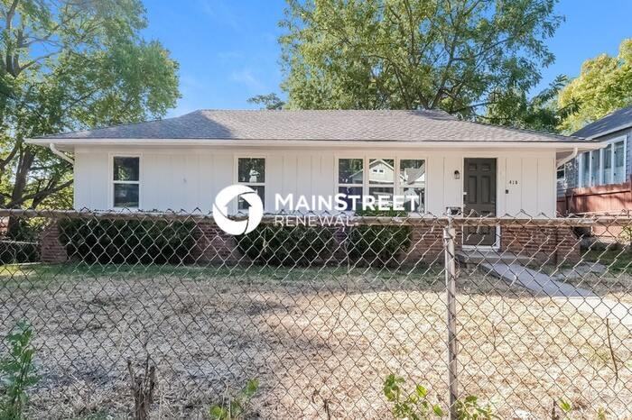 418 Norton Ave - Photo 3 of 16