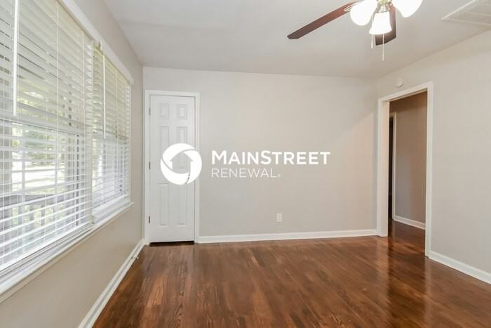 5009 Paris Ave - Photo 3 of 16