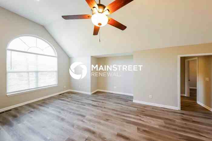 1336 Railroad Dr - Photo 3 of 15