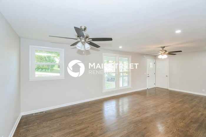 415 Wilclay Dr - Photo 2 of 15