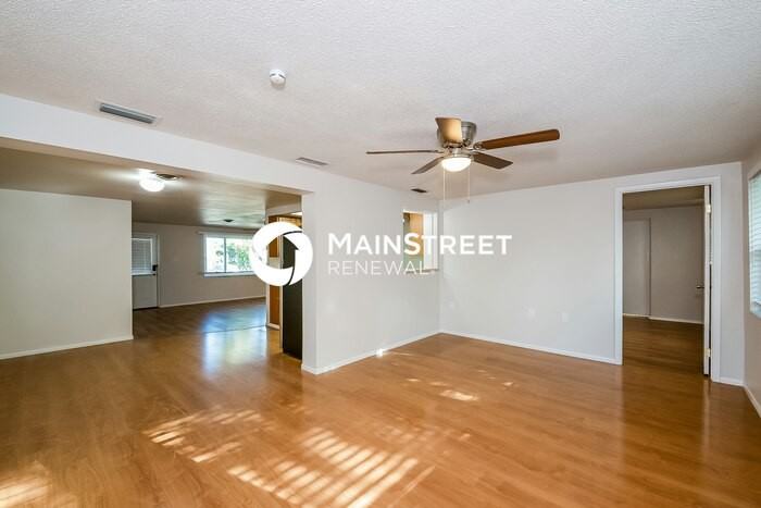 1007 S Venice Blvd - Photo 3 of 16