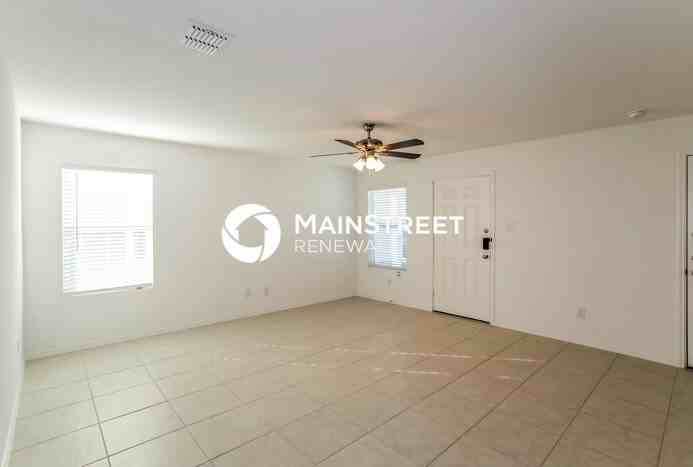 5725 Rockrose Ln - Photo 3 of 16