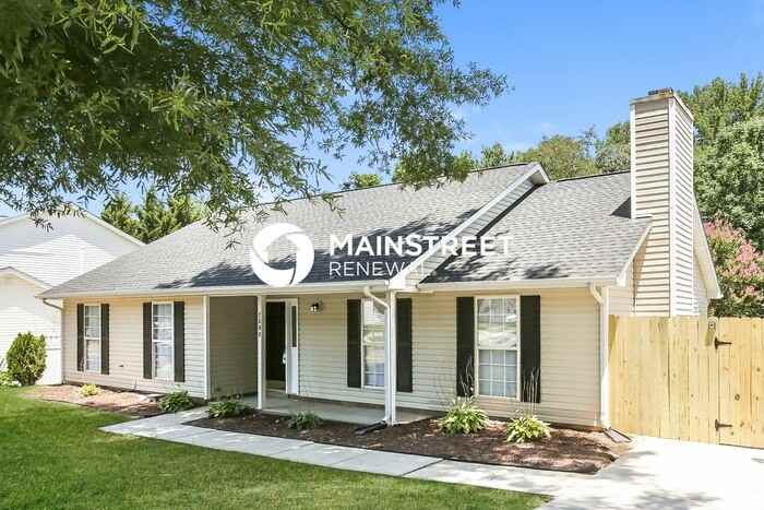 2608 Kilbourne Dr - Photo 3 of 14