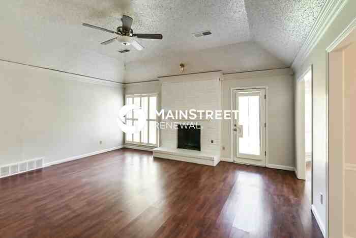 4705 Falling Oak Cv - Photo 3 of 16