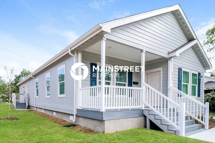 2702 Holland St - Photo 3 of 16