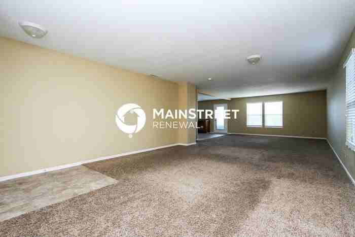 325 Long Bow St - Photo 3 of 15