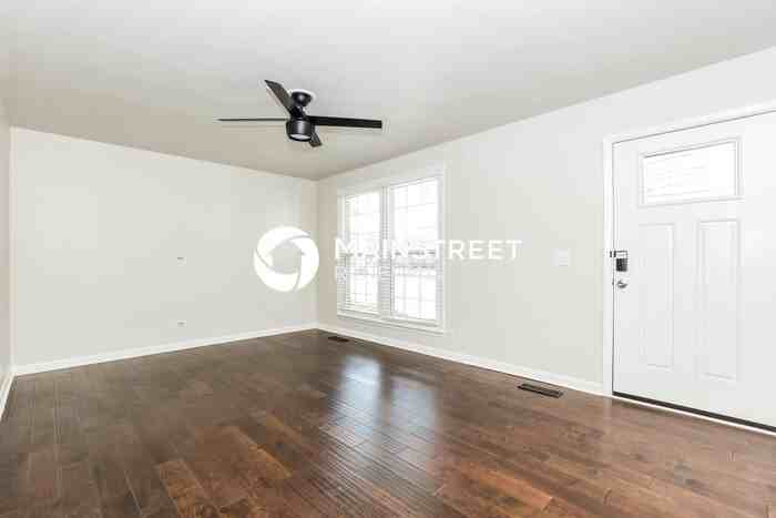 4884 Matterhorn Dr - Photo 3 of 16