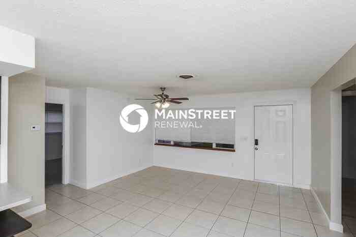 982 Cardon Dr - Photo 3 of 13