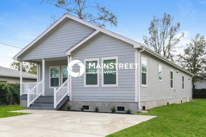 7918 Record St - Photo 3 of 15