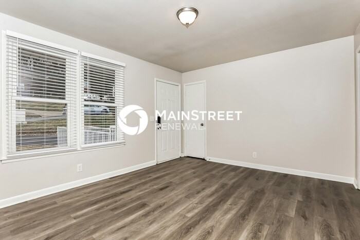 4150 Farmview Dr - Photo 3 of 17