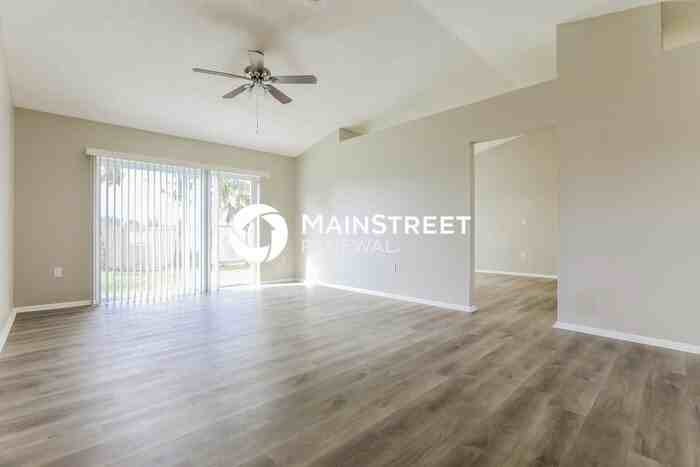 3606 75th Ter E - Photo 3 of 15