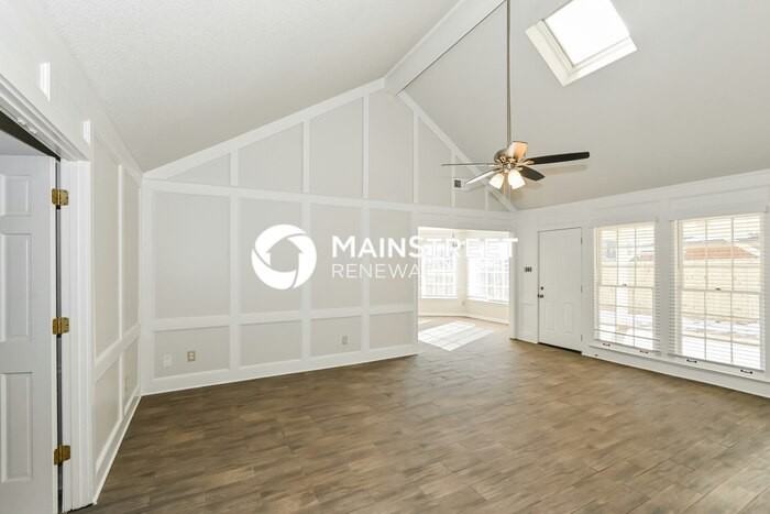 7111 Snyder Rd - Photo 3 of 16