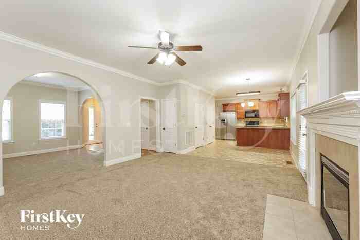 1205 Crabtree Dr - Photo 3 of 15