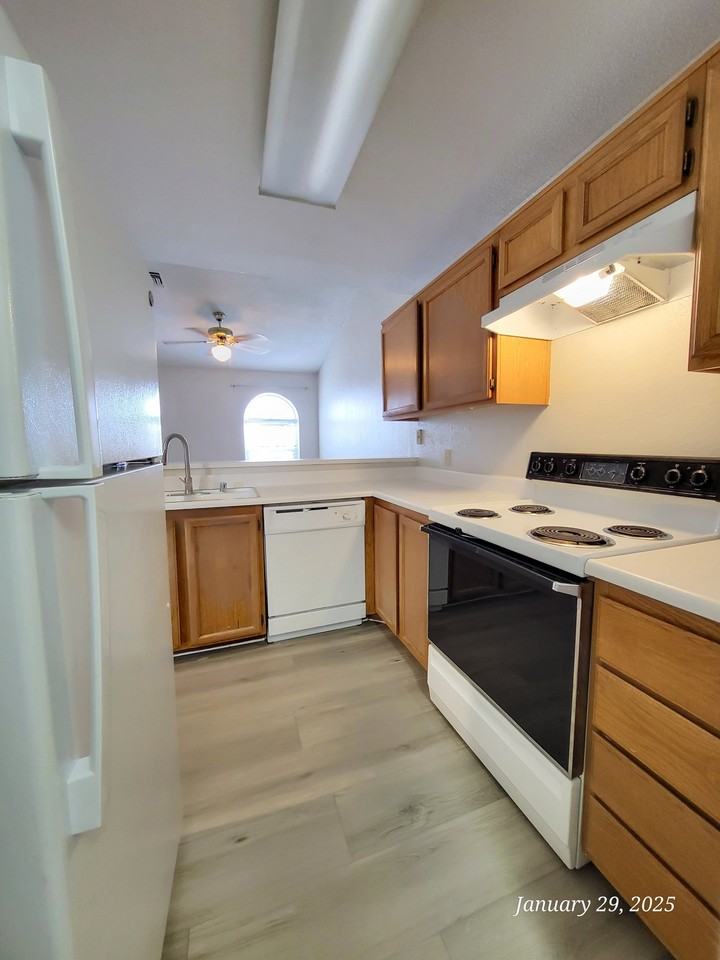 1800 Edmond St Unit 262 - Photo 3 of 16