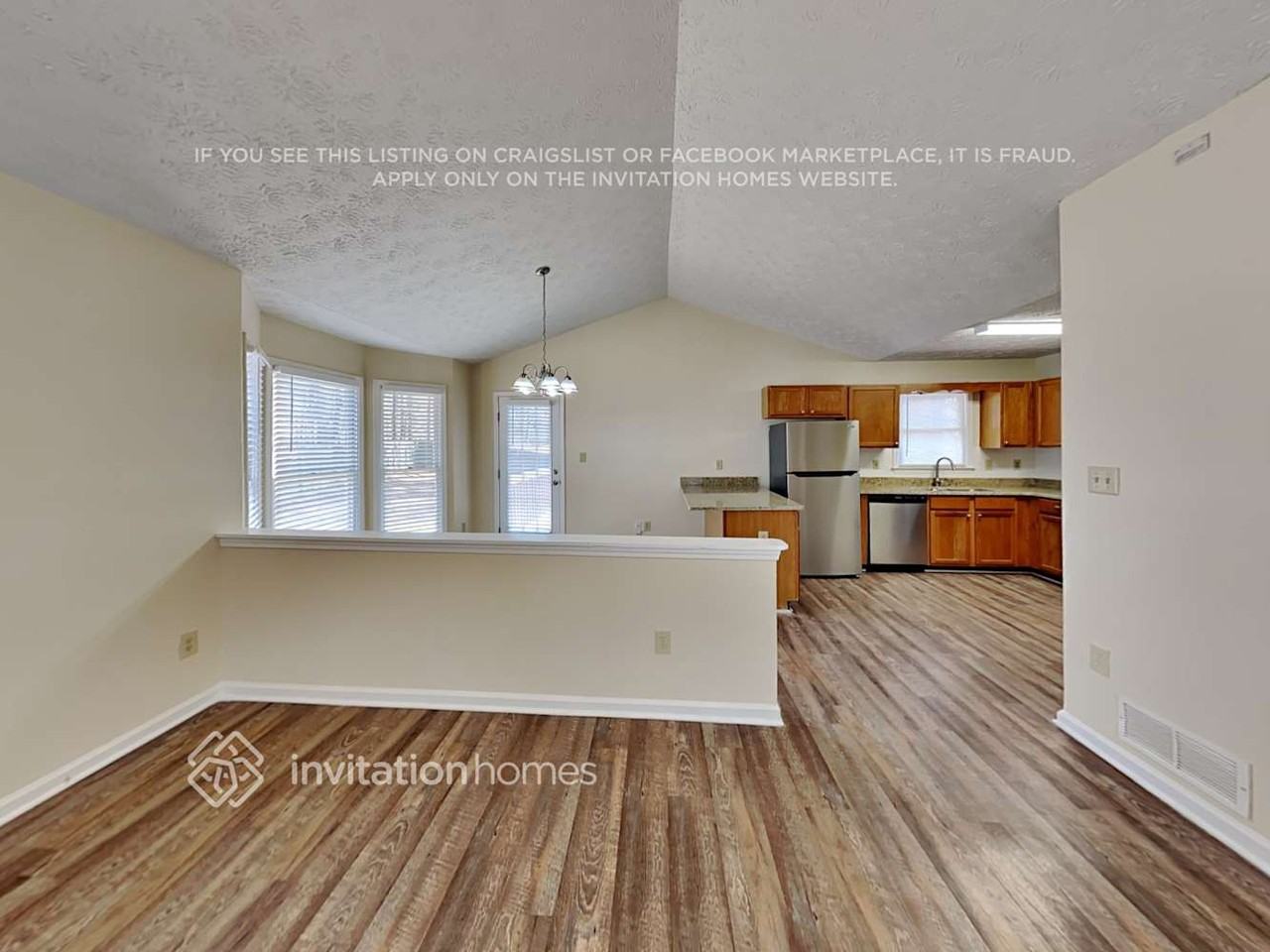 774 Silverthorne Cir - Photo 5 of 18