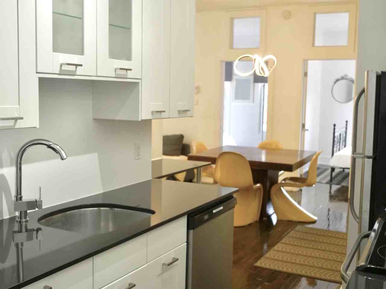 10 Avenue Duluth Est - Photo 7 of 26