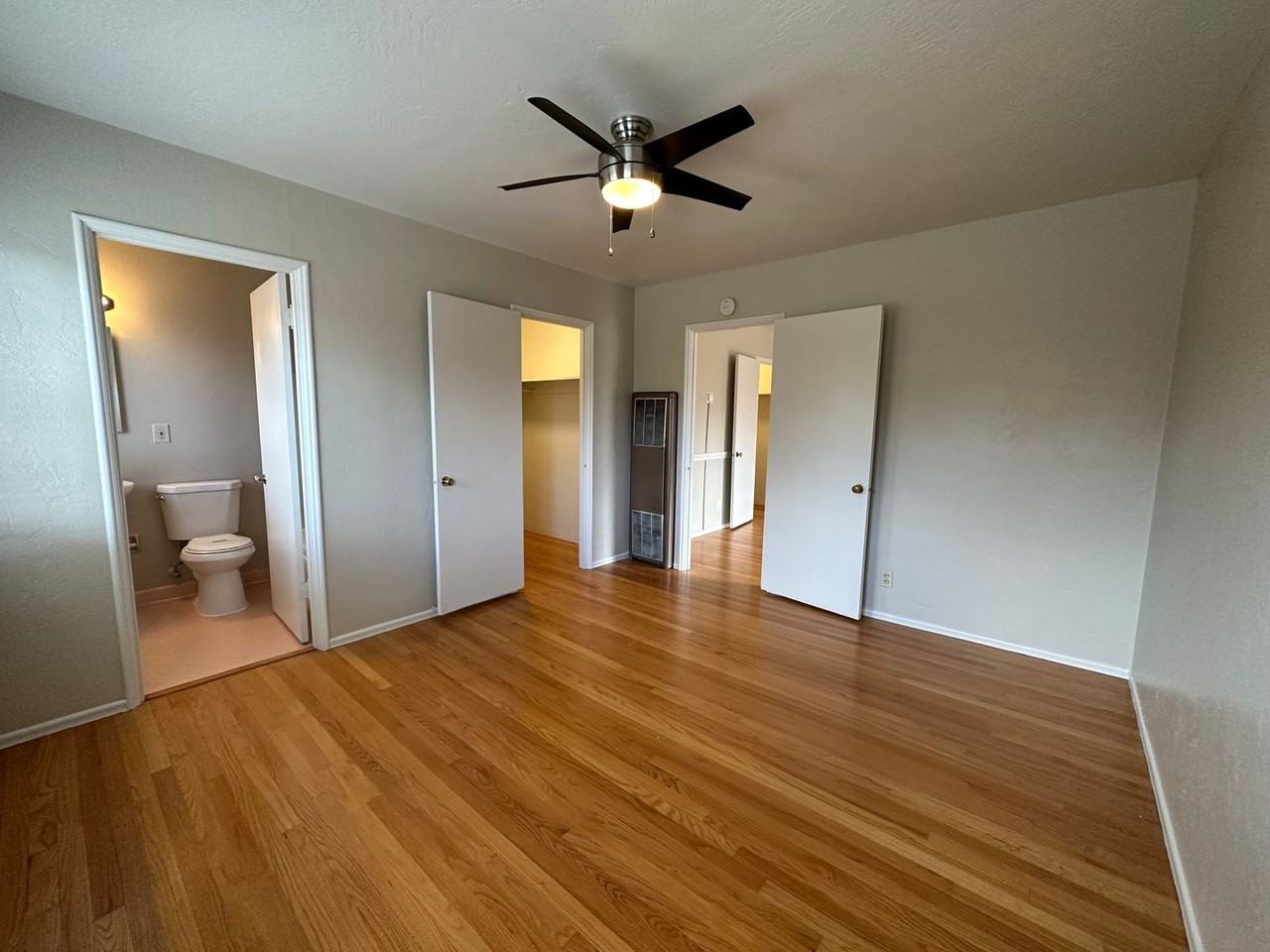 Carlson Drive (5488, 5492) - Photo 6 of 8
