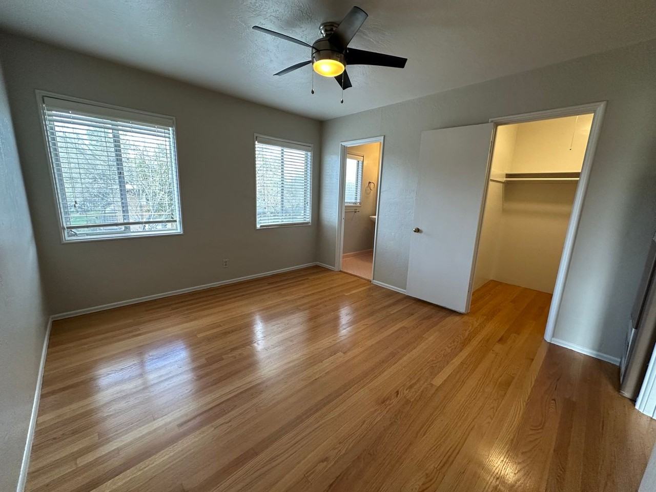 Carlson Drive (5488, 5492) - Photo 5 of 8
