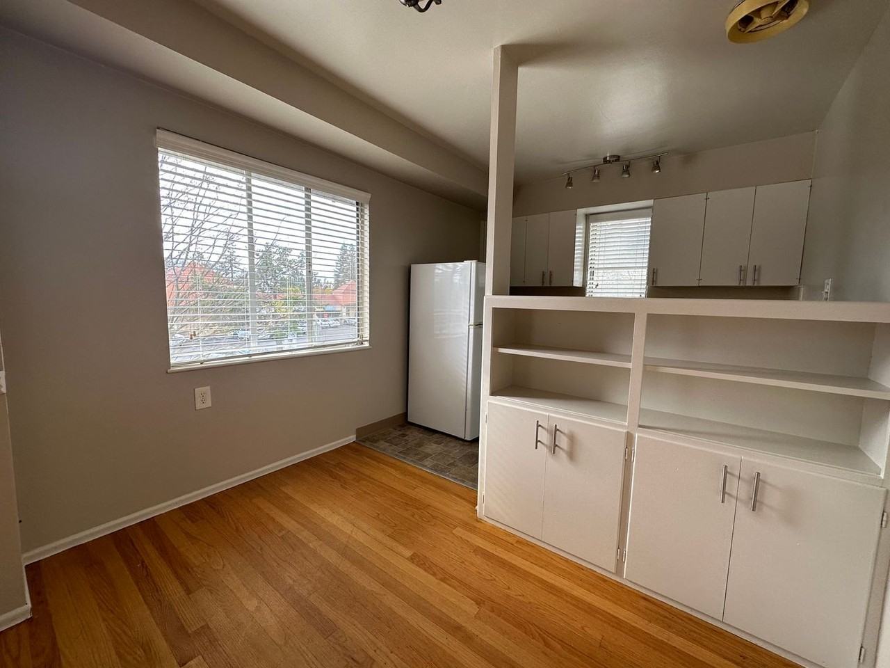 Carlson Drive (5488, 5492) - Photo 3 of 8