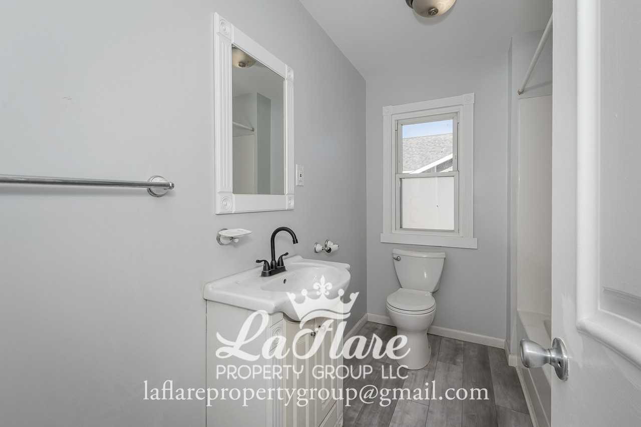 5313 307th St - Photo 2 of 19