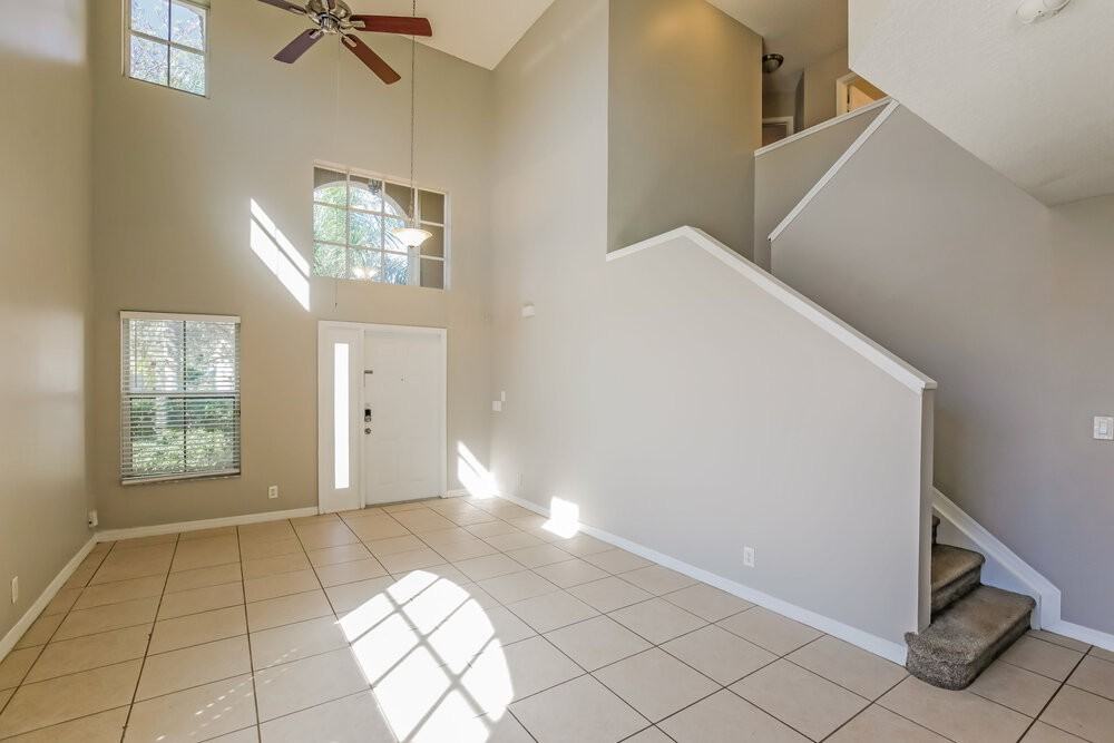 5141 Nw 122nd Ave - Photo 5 of 17