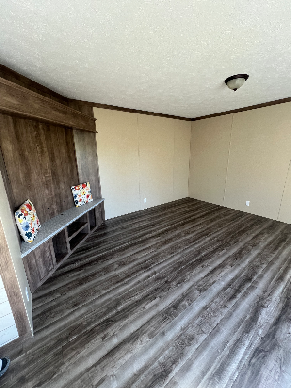 4957 Old Boonesboro Rd - Photo 3 of 10