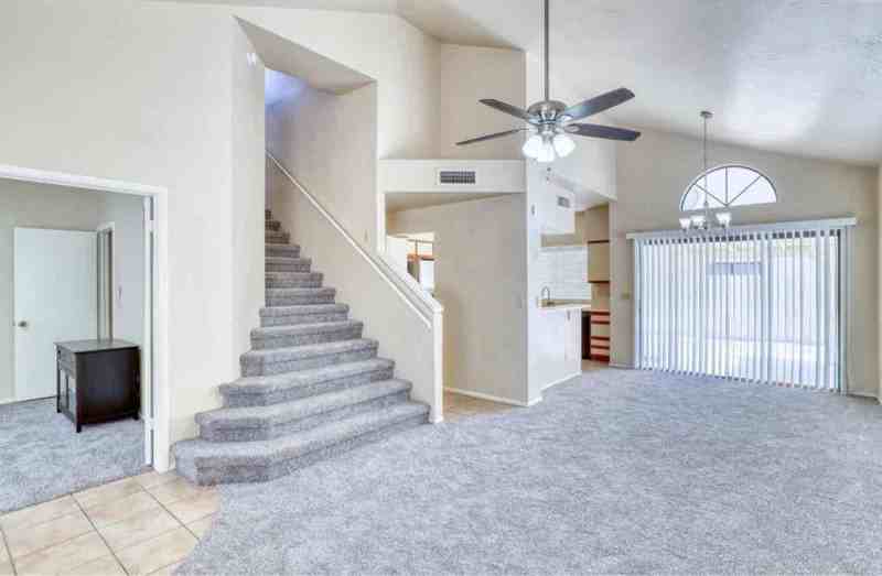 4213 W Rosemonte Dr - Photo 2 of 19