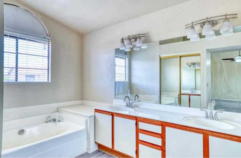 4213 W Rosemonte Dr - Photo 5 of 19