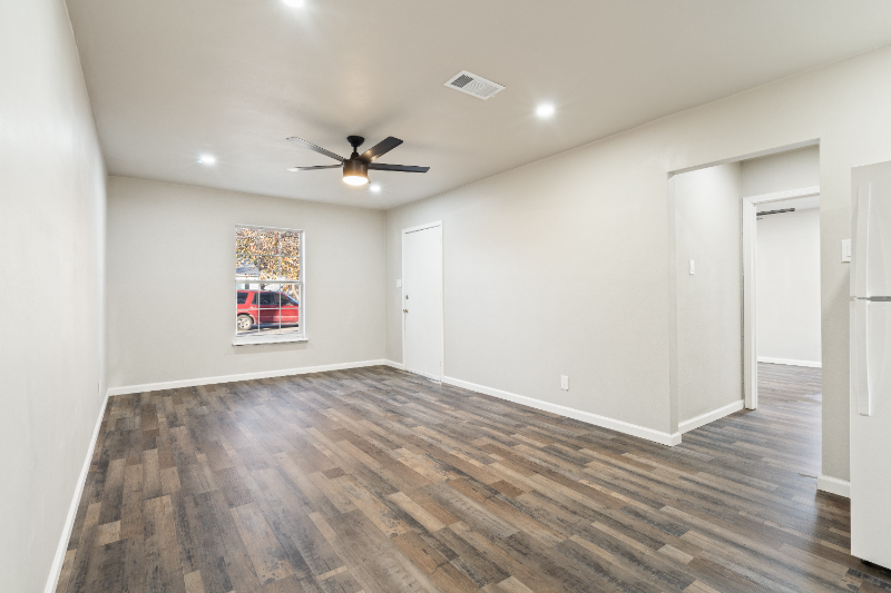 1231 French Ave - Photo 4 of 21